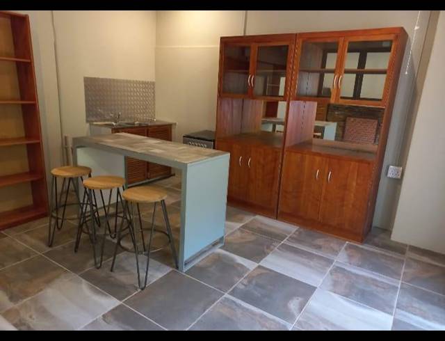 1 BEDROOM PROPERTY TO RENT IN LYTTELTON MANOR